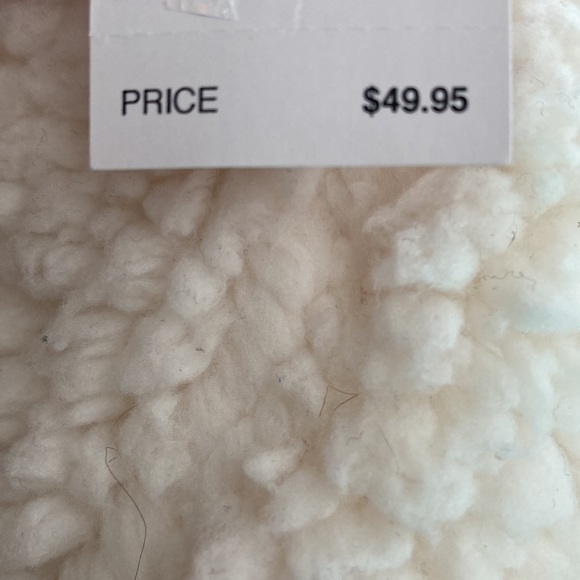 Fuzzy zip up coat - Picture 10 of 12